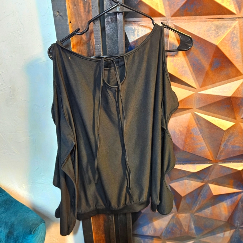 Women's Black long sleeve detailed Top
